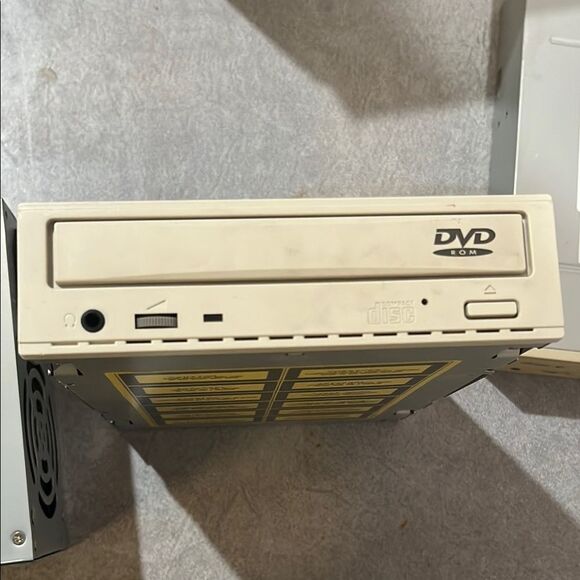 Beige Internal DVD Drive - Picture 1 of 3